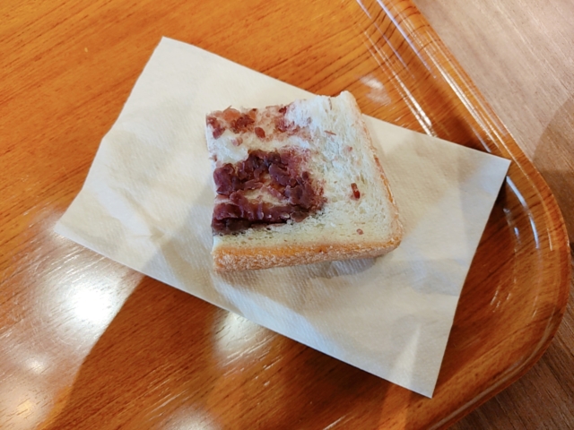 アンティーク　あん食パン１